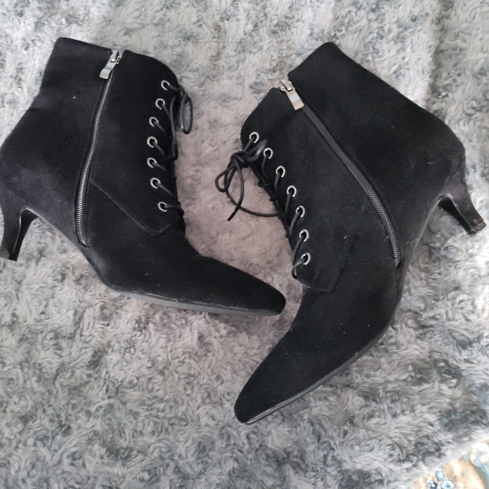 Women's Black Faux Suede Kitten Heels Boots Lace Up Size 9.5